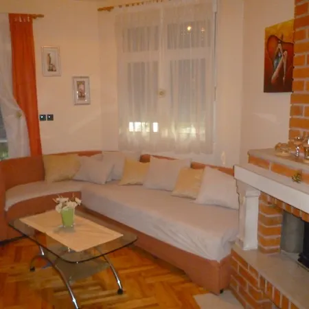Radic * Lokva Rogoznica